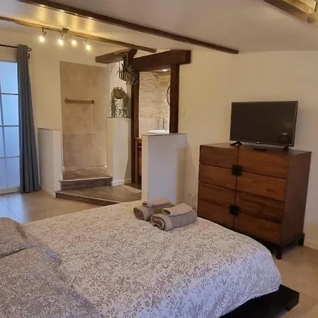 Le Refuge Du Bugey Vakantiehuis